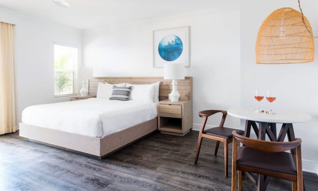 Rustic, modern airbnb in key west 