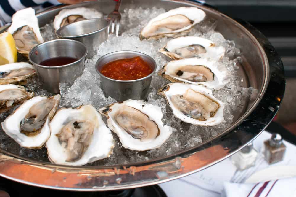 St. Armands Circle has a ton of dining restaurants try the oysters at Daiquiri Deck Raw Bar