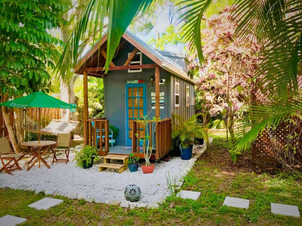 Photo of the exterior of an tiny house Airbnb property in Sarasota. 