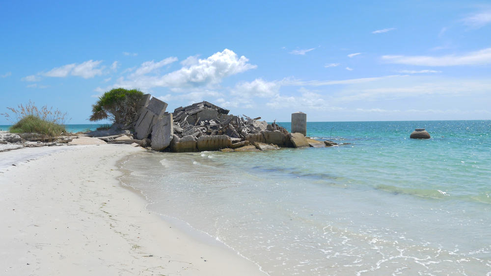 Fort De Soto, which has some of the best snorkeling in Florida. This is Battery Bigelow, submerged near the pier.