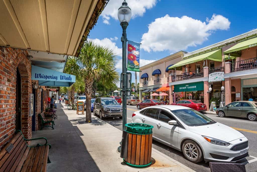Downtown Mount Dora, full of quaint and plentiful boutiques and thrift stores.