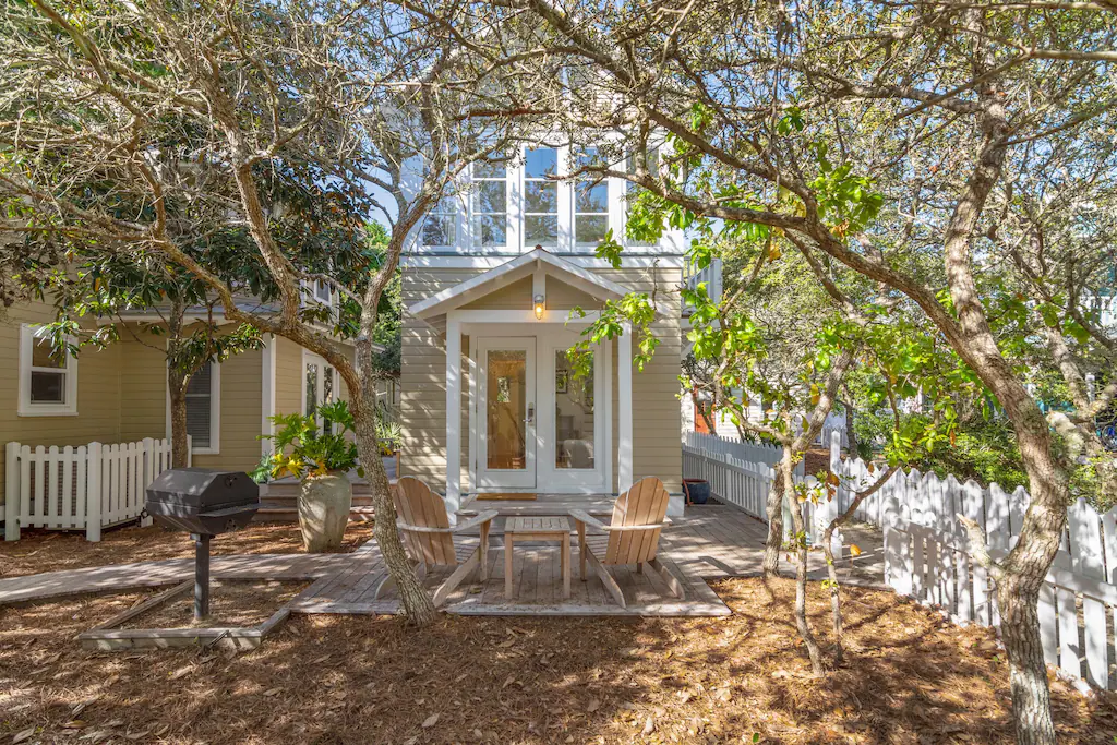 the front yard of one of the Seaside Florida rentals.