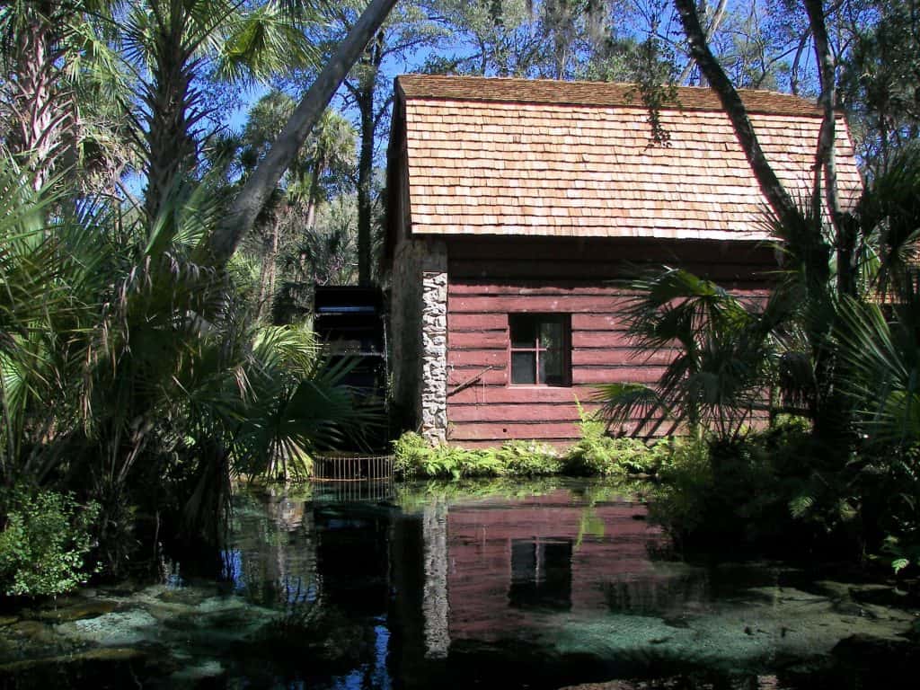 Hidden gems Florida red house in Ocala National Forest.