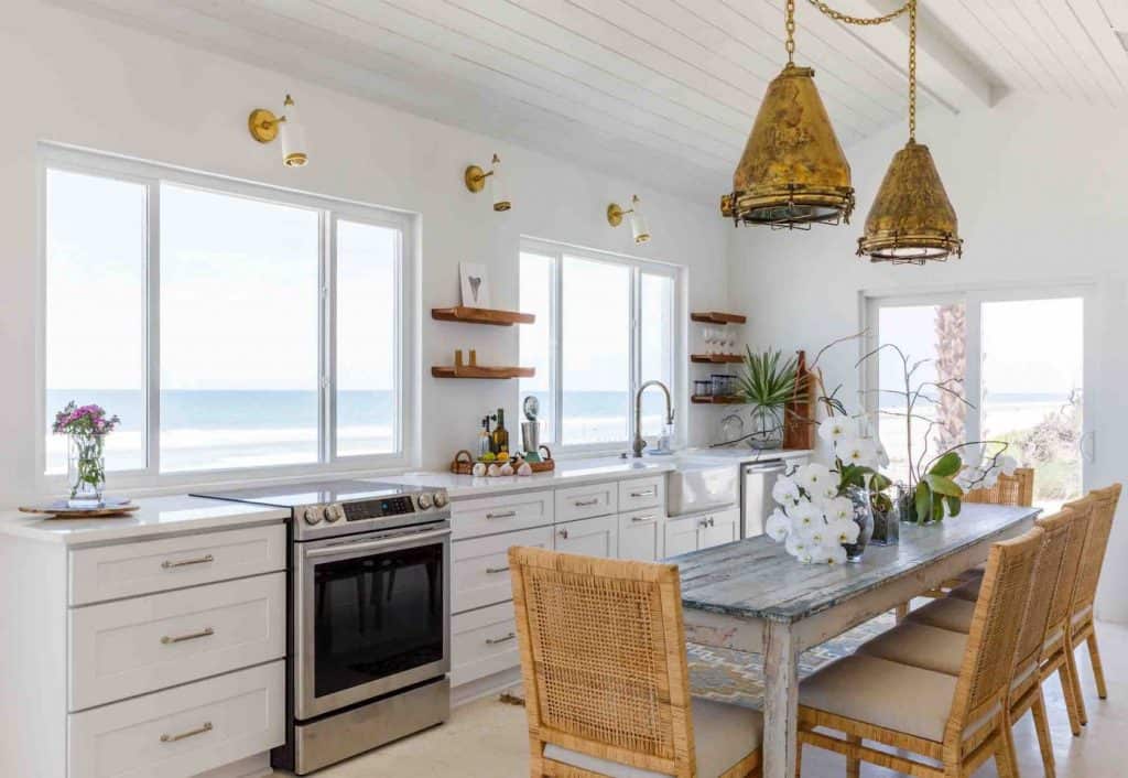 Crane Cottage is a luxury beachfront cottage in Florida located in Ponte Vedra beach.