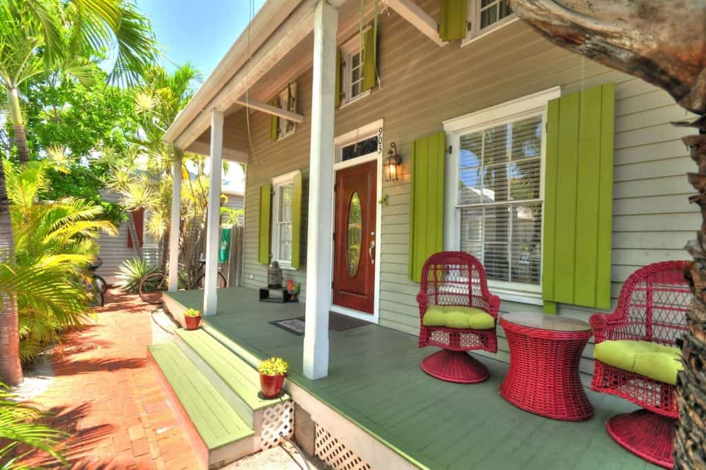 This tropical oasis is one of the airbnb cottages in Florida located in downtown Key west.