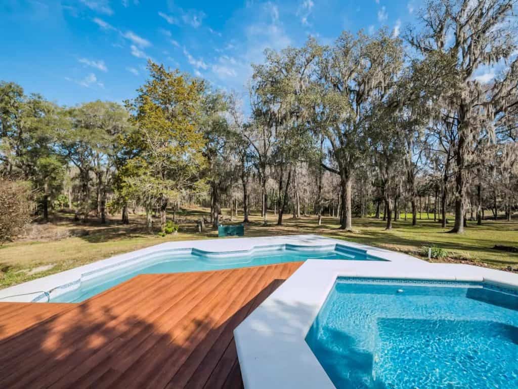 12 Best Airbnbs In Ocala (Cabins, Cottages, And More!) - Florida Trippers