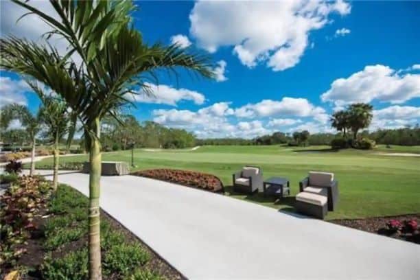 Photo of a golf course where an Airbnb in located in Naples.