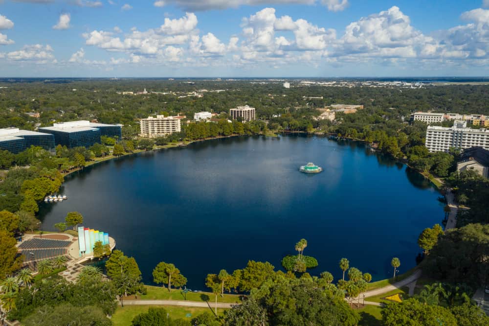 An aerial photo of Lake Eola Park and it's hiking trail in Orlando