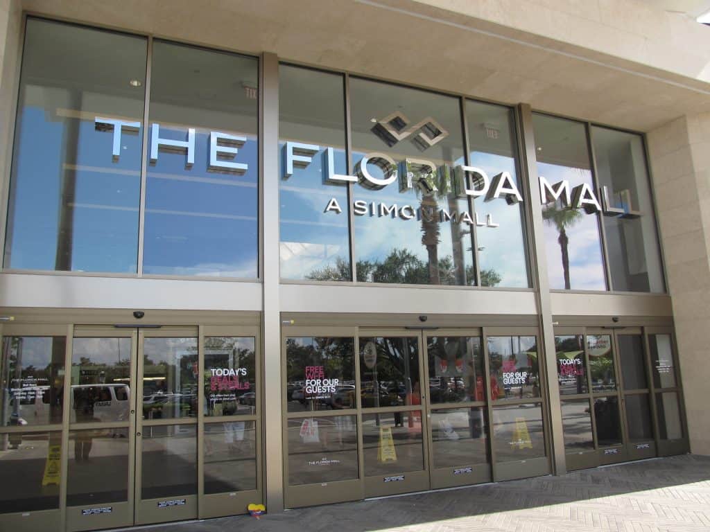 The glass entrance of The Florida Mall in orlando