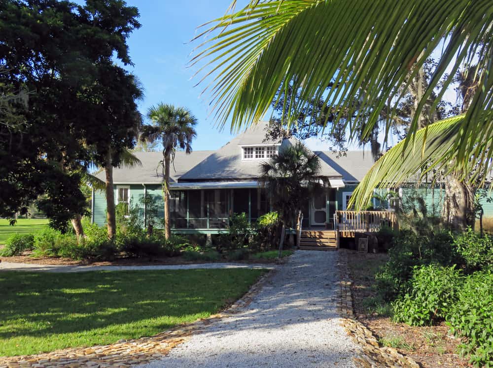 Sanibels village has cottages and houses that have been preserved since the 1800s.