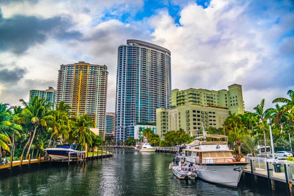 This shows the beautiful waterfront district which has many places for breakfast in Fort Lauderdale. 