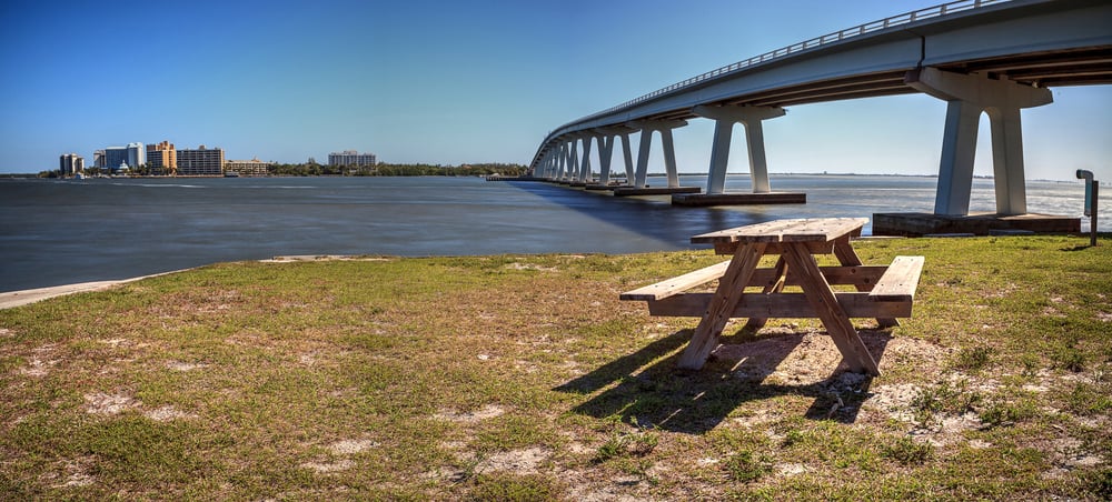 Photo of the picnic area in the causeway beaches, one of the most unique beach experiences in the beaches of Fort Myers