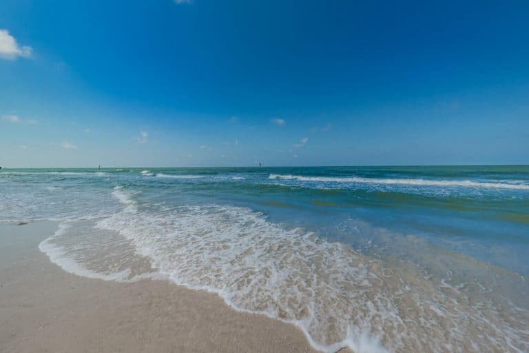 15 Best Airbnbs In Clearwater Beach FL (Condos, Cottages, & More