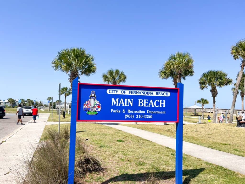 A sign for the Main Beach Park, one of the best things to do in Amelia Island. 