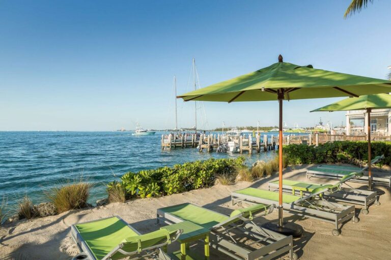 15 Best Hotels In Florida On The Beach (From Budget To Luxury