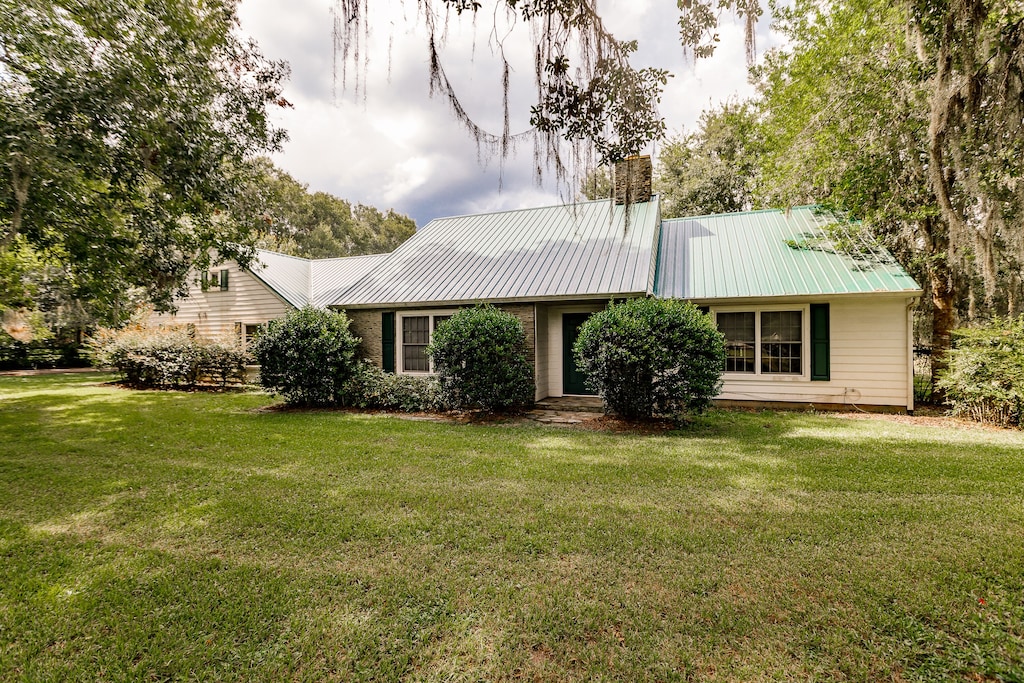 exterior shot of the family friendly farmhouse 