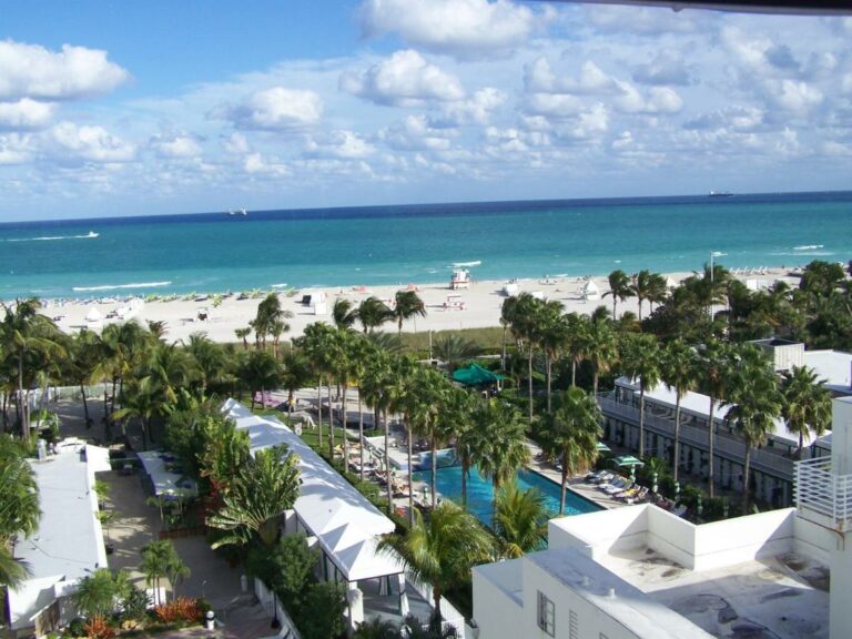 10 Best Beach Resorts In Miami FL You Must Visit! - Florida Trippers