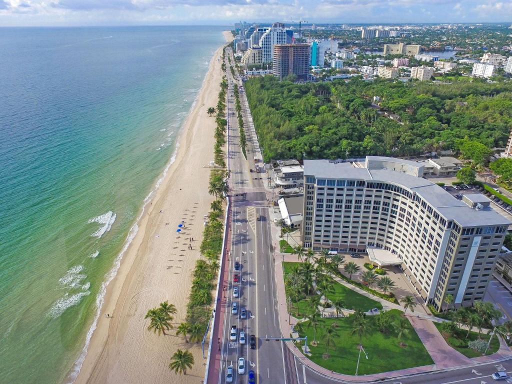 Ocean front hotel with Sandy beach best beach resorts in Fort Lauderdale