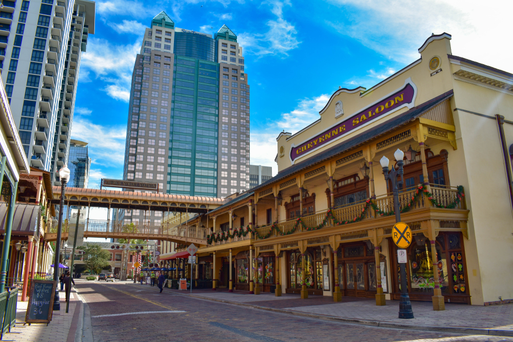 Church Street Station continues this tradition, offering an eclectic mix of dining, and entertainment for locals and tourist in Orlando. It's one of the things to do on a weekend in Orlando. 