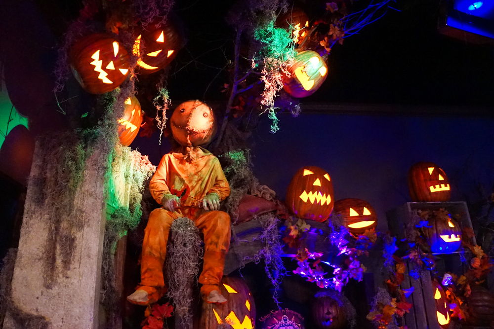 scary decorations and jack o lanterns at halloween horror nights in florida 