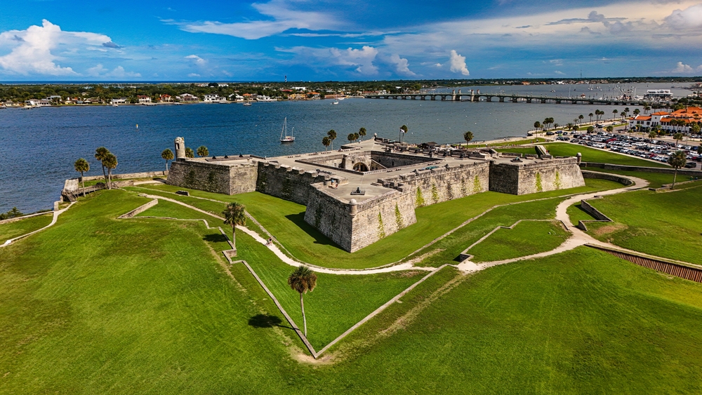 Photo of the beautiful Castillo de San Marcos National Monument on a bright day 